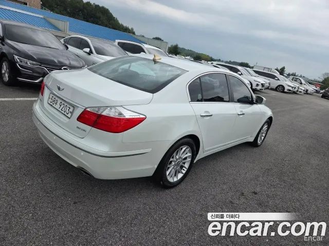 Hyundai Genesis 2010 thumb 6