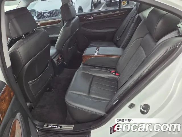 Hyundai Genesis 2010 thumb 8