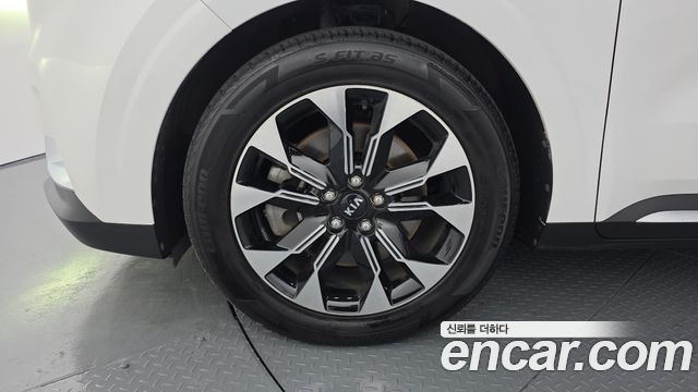 Kia Carnival 2020 thumb 5