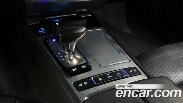 Genesis G80 2019 thumb 10