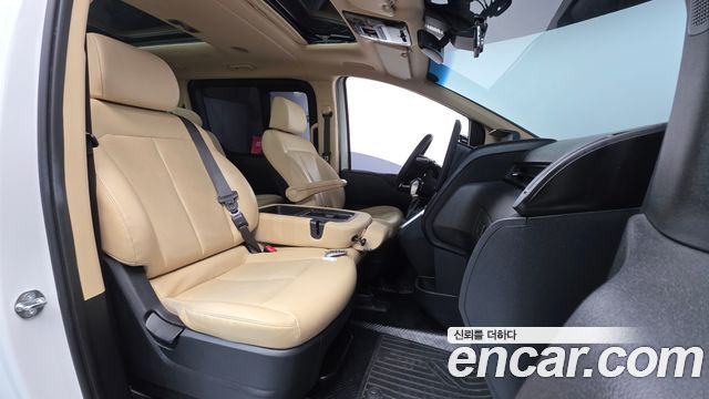 Hyundai Staria 2023 thumb 10