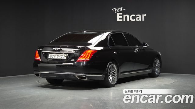 Genesis G90 2017 thumb 3