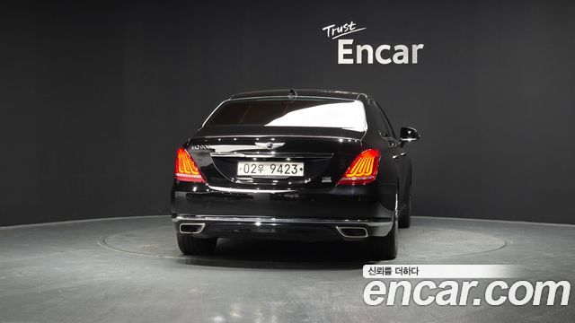 Genesis G90 2017 thumb 5