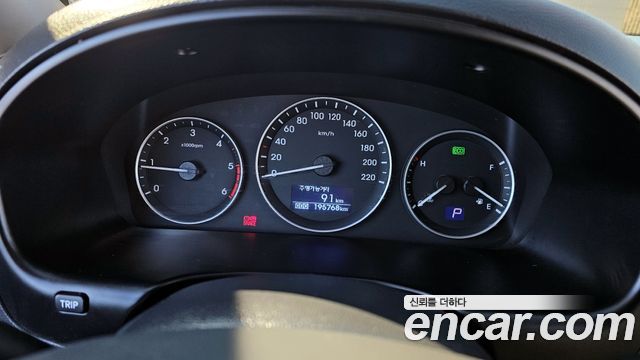 Hyundai Starex 2019 thumb 8