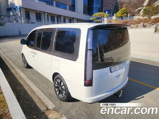 Hyundai Staria 2025 thumb 5