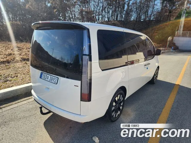 Hyundai Staria 2025 thumb 7