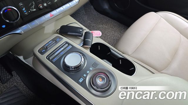 Genesis GV70 2021 thumb 9