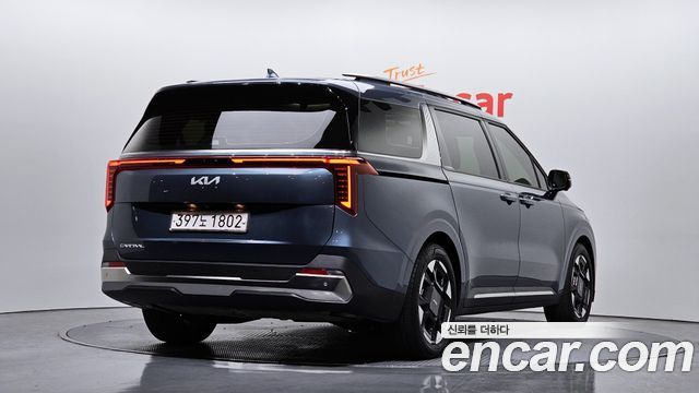 Kia Carnival 2024 thumb 3