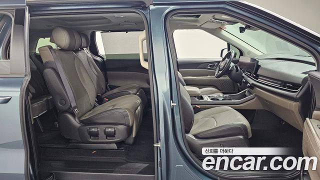 Kia Carnival 2024 thumb 11