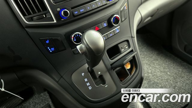 Hyundai Starex 2019 thumb 10