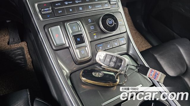 Hyundai Santa Fe 2020 thumb 9