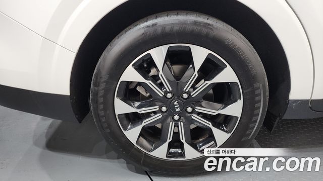 Kia Carnival 2021 thumb 6