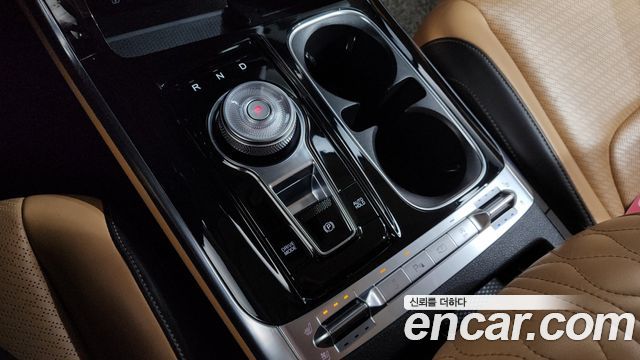 Kia Carnival 2021 thumb 10