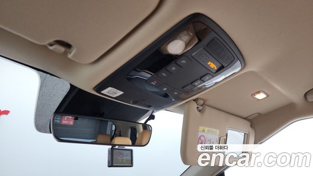 Kia Carnival 2021 thumb 12