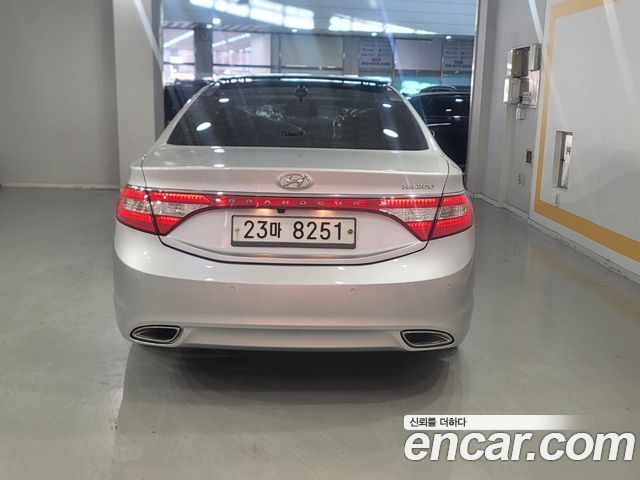 Hyundai Grandeur 2011 thumb 6