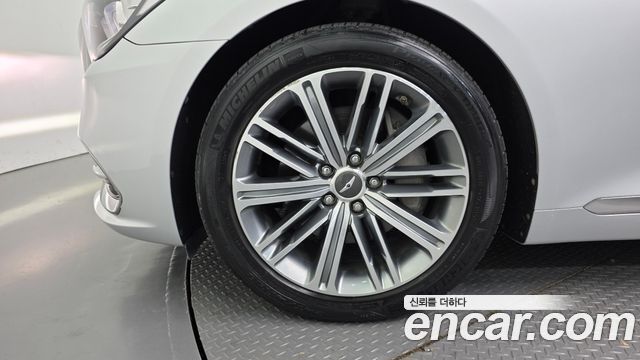 Genesis G80 2017 thumb 6