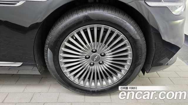 Genesis G90 2019 thumb 6