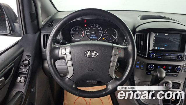 Hyundai Starex 2016 thumb 11