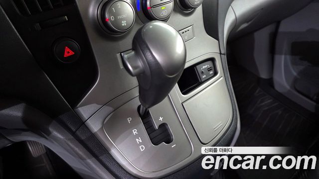 Hyundai Starex 2015 thumb 10