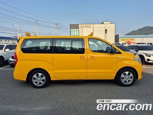 Hyundai Starex 2021 thumb 4