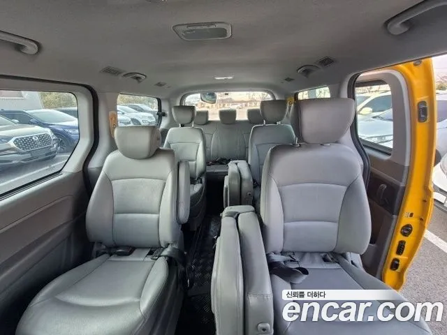 Hyundai Starex 2021 thumb 10