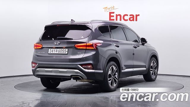 Hyundai Santa Fe 2019 thumb 3