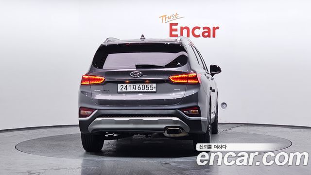 Hyundai Santa Fe 2019 thumb 5