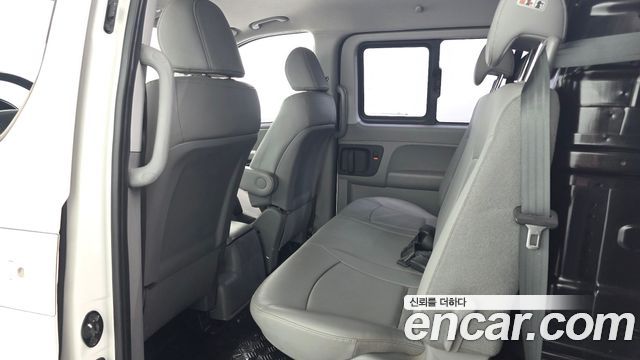 Hyundai Starex 2018 thumb 11