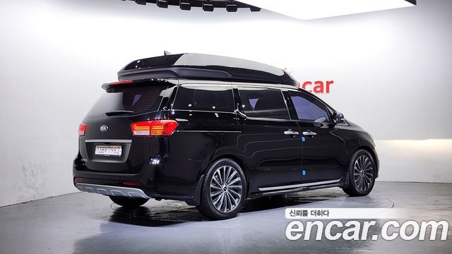 Kia Carnival 2015 thumb 2