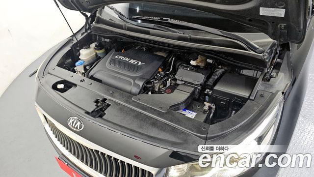 Kia Carnival 2015 thumb 6