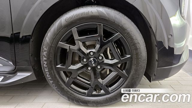 Kia Carnival 2023 thumb 6