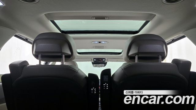 Kia Carnival 2023 thumb 11