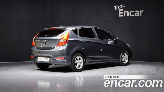 Hyundai Accent 2011 thumb 3