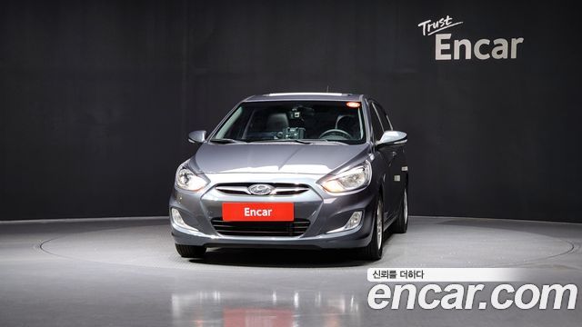Hyundai Accent 2011 thumb 4