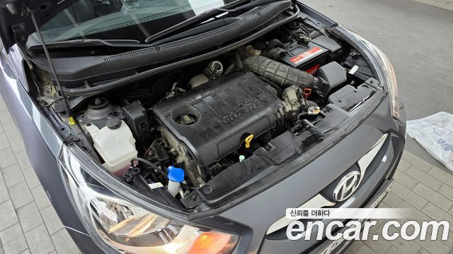 Hyundai Accent 2011 thumb 6