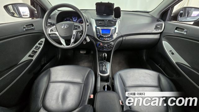 Hyundai Accent 2011 thumb 7