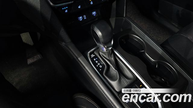 Hyundai Santa Fe 2019 thumb 10