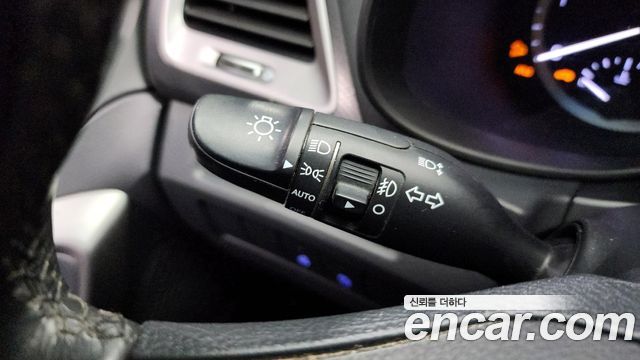 Hyundai Santa Fe 2015 thumb 12