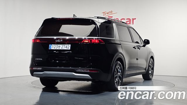 Kia Carnival 2022 thumb 3