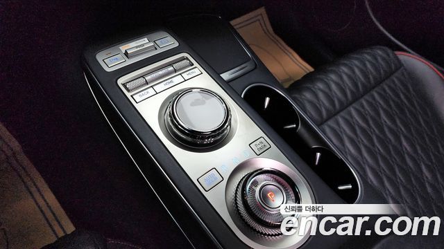 Genesis GV70 2021 thumb 9