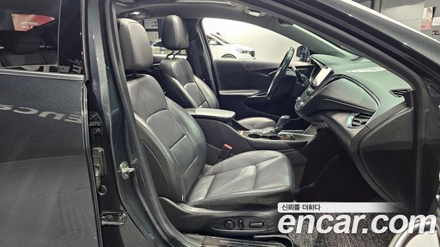 Chevrolet Malibu 2017 thumb 11