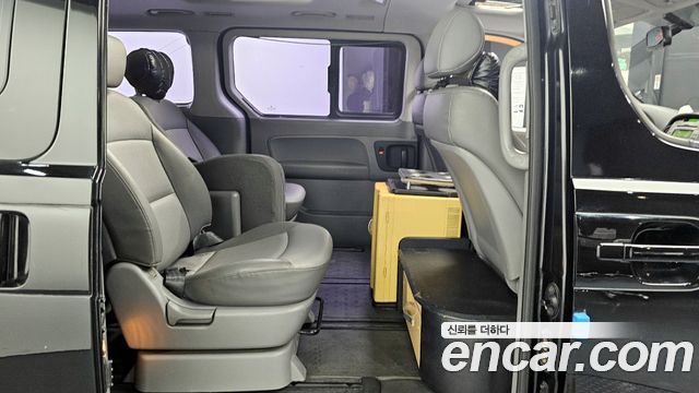 Hyundai Starex 2011 thumb 12