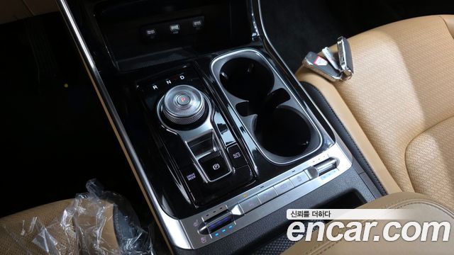 Kia Carnival 2022 thumb 9