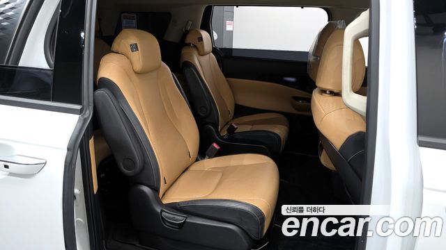 Kia Carnival 2022 thumb 11