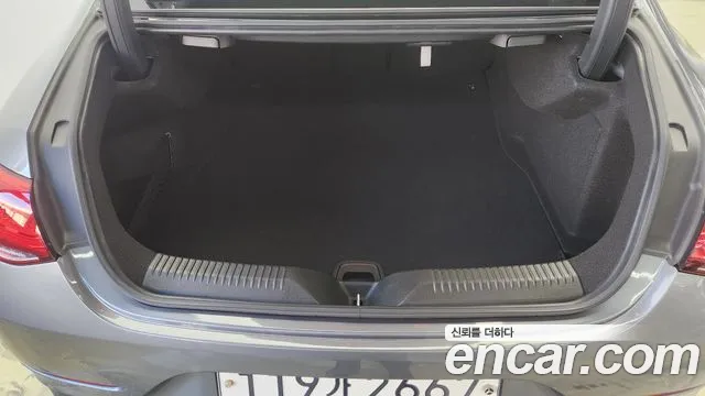 Mercedes-Benz S-Class 2020 thumb 5