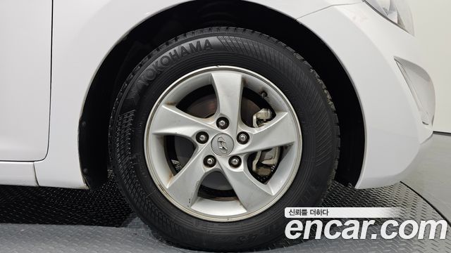 Hyundai Avante 2014 thumb 6