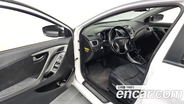 Hyundai Avante 2014 thumb 10