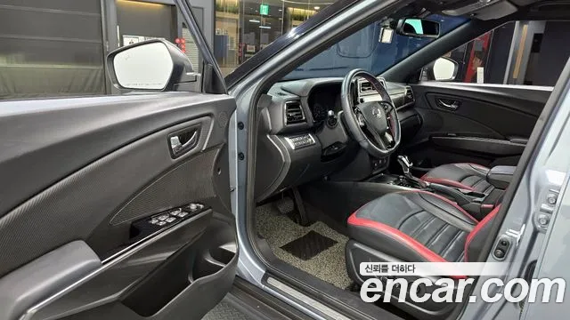 SsangYong Tivoli 2019 thumb 12