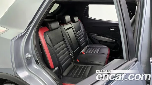 SsangYong Tivoli 2019 thumb 11