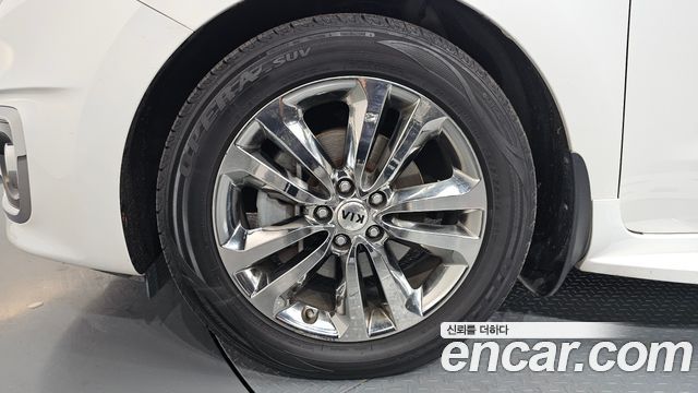 Kia Carnival 2015 thumb 6